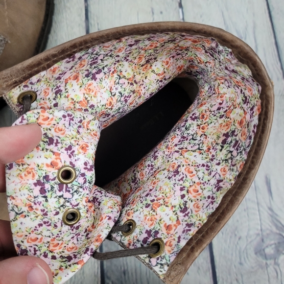 L.L. BEAN | tweed/leather outer & floral inner fashion heeled boots - Picture 9 of 11